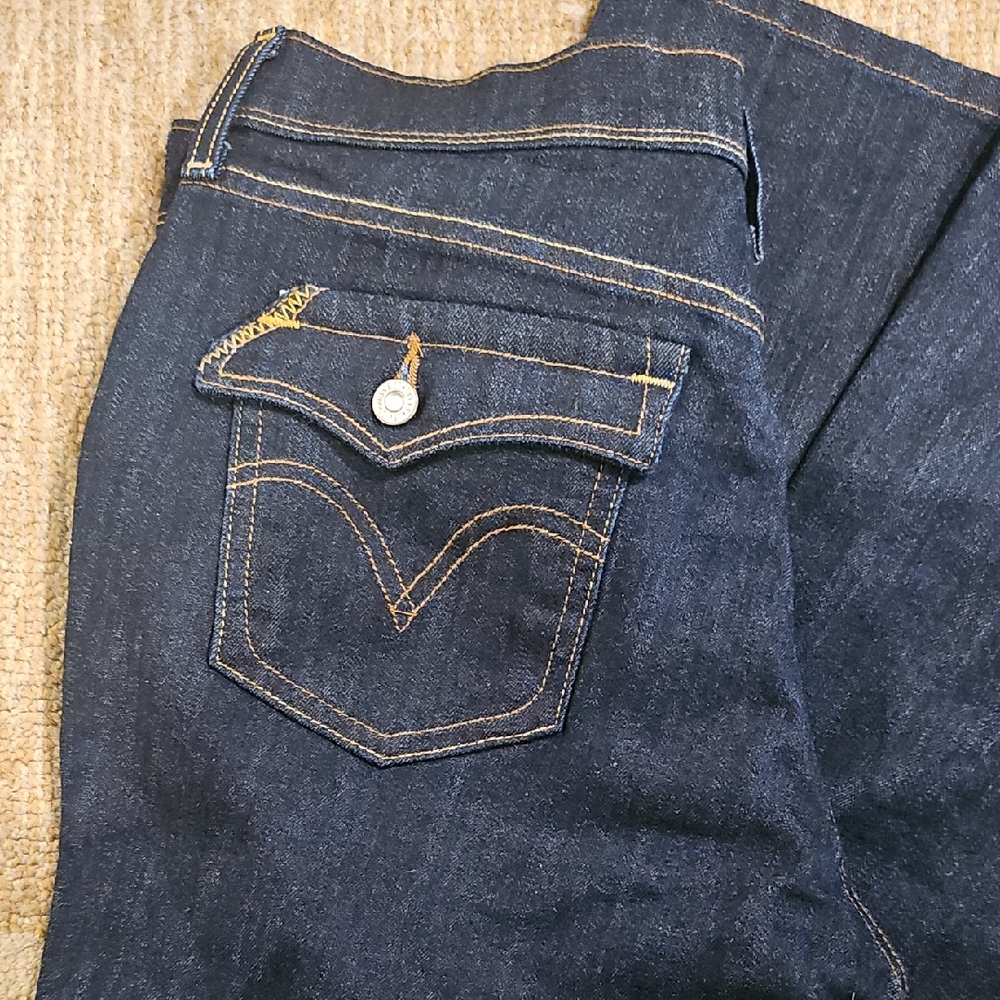Levi's Boot Cut Jeans (8 Long)